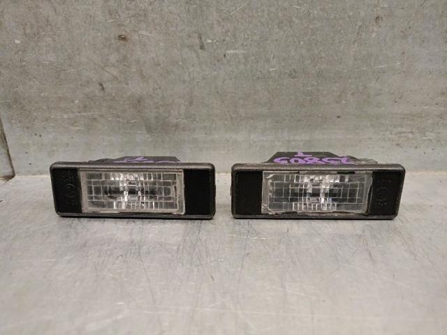 Lampa oświetlenia tylnej tablicy rejestracyjnej 25300100 NISSAN