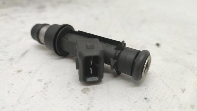 Wtryskiwacz paliwa 25317316 OPEL