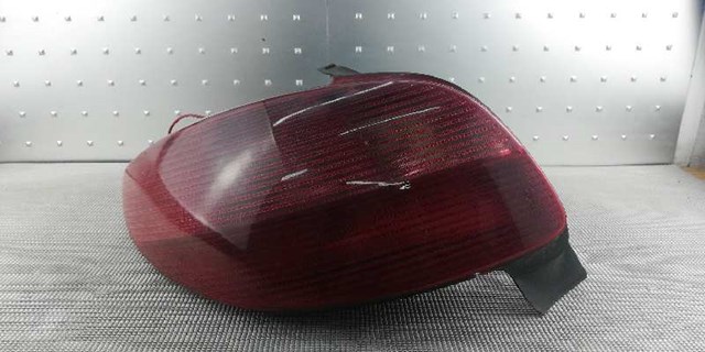 Lampa zespolona tylna lewa 2531G PEUGEOT