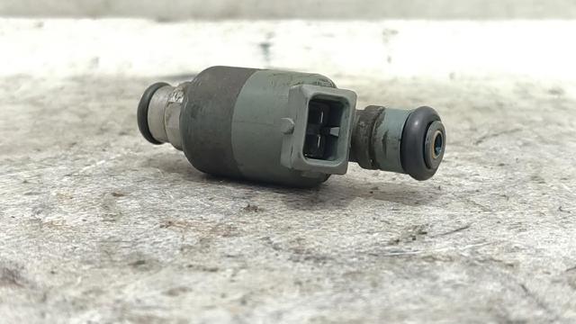 Wtryskiwacz paliwa 25321516 OPEL