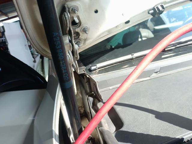 Amortyzator maski prawy = siłownik maski prawy 2539801264 MERCEDES