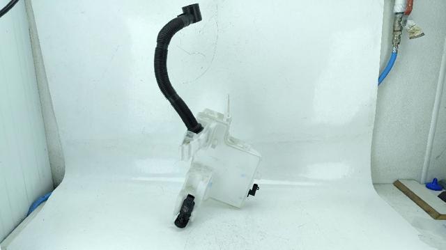 Zbiorniczek spryskiwacza szyb Ford Focus 4 HP