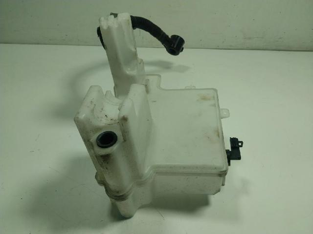 Zbiorniczek spryskiwacza szyb Ford Focus 4 HP
