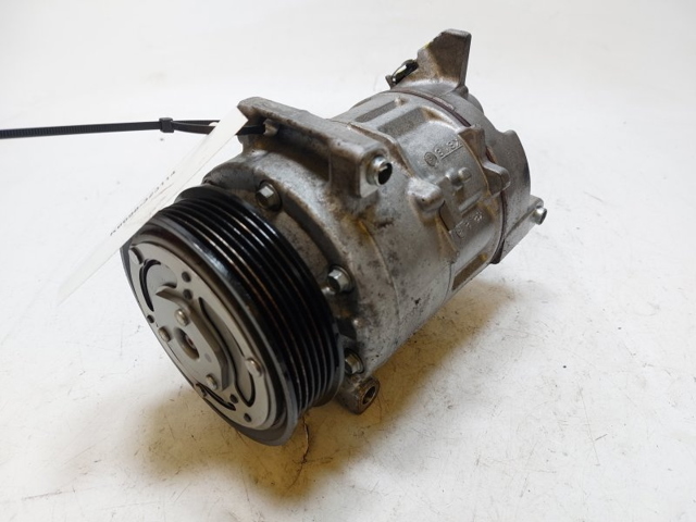 Sprężarka klimatyzacji 2549221 FORD