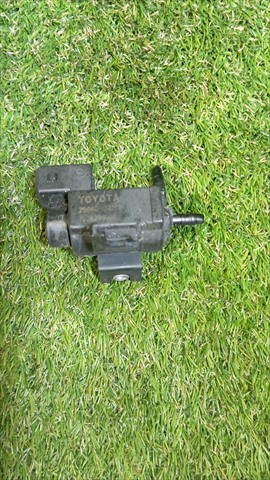 Zawór elektromagnetyczny regulacji klapy EGR 258600R010 TOYOTA
