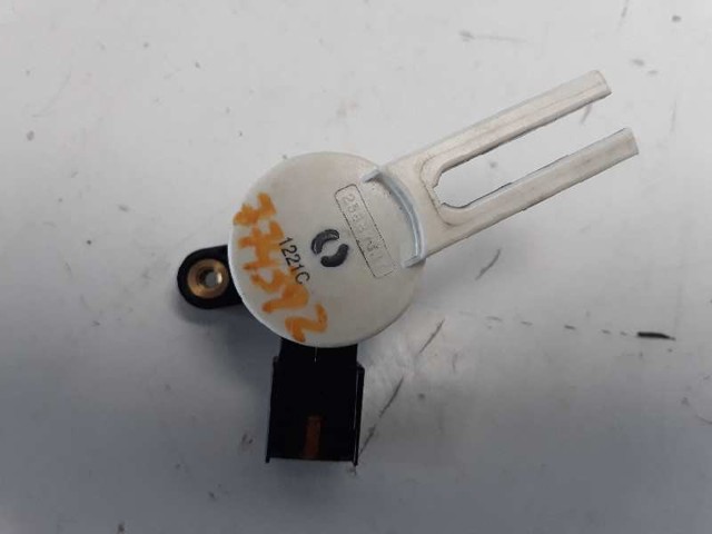 Czujnik włączania sprzęgła 25889337 OPEL