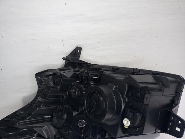 Reflektor prawy Renault Trafic 3