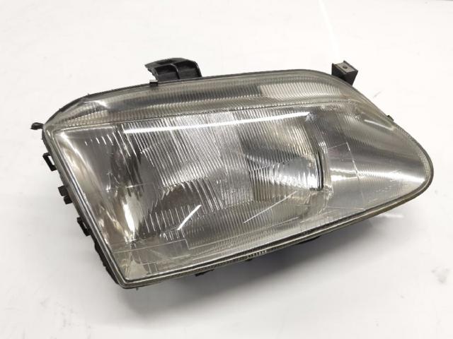 Reflektor prawy 260101792R RENAULT