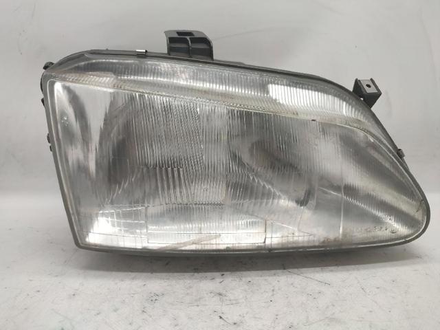 Reflektor prawy 260101792R RENAULT