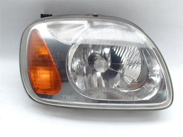 Reflektor prawy 260101F511 NISSAN