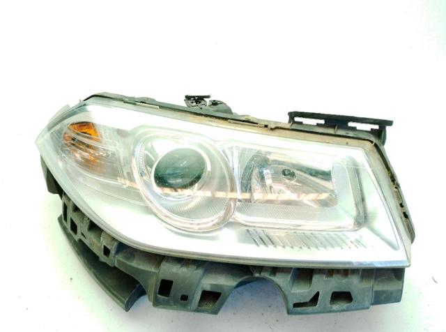 Reflektor prawy 260103726R RENAULT