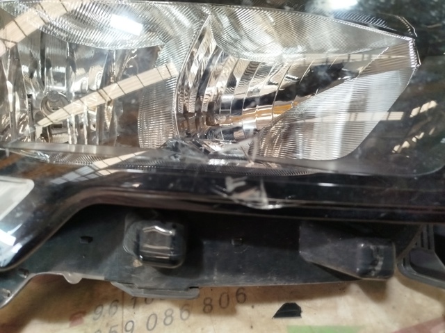 Reflektor prawy 260105567R RENAULT