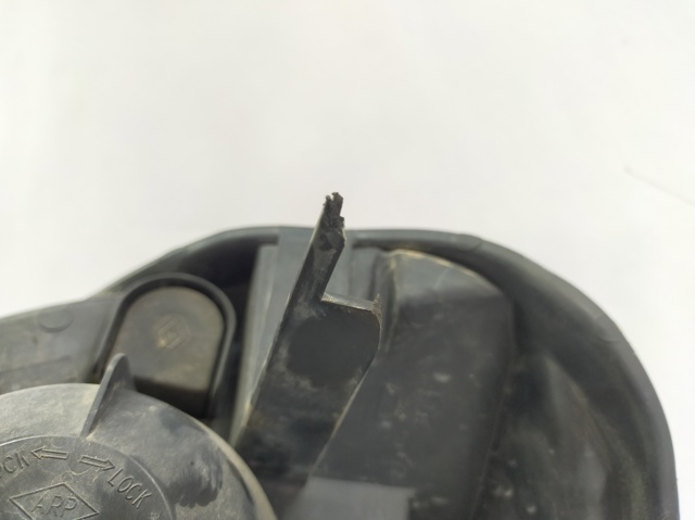 Reflektor prawy 260106220R RENAULT