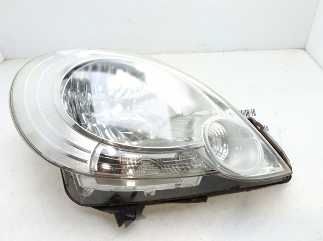 Reflektor prawy 260106220R RENAULT