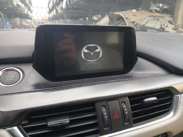 Reflektor prawy 260106223R RENAULT