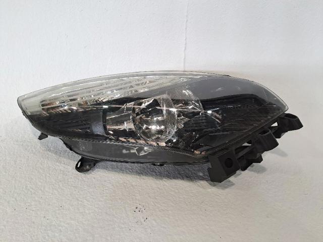 Reflektor prawy 260107192R RENAULT