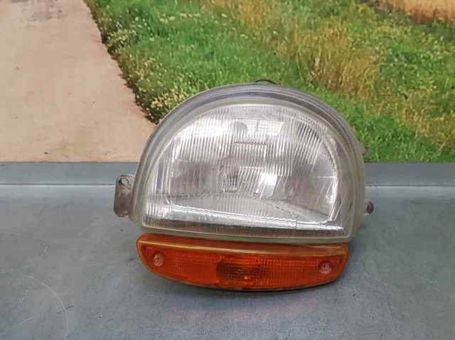 Reflektor prawy 260107456R RENAULT