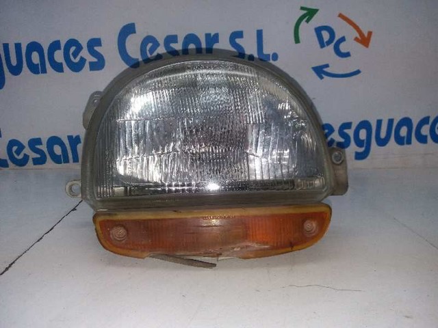 Reflektor prawy 260107456R RENAULT