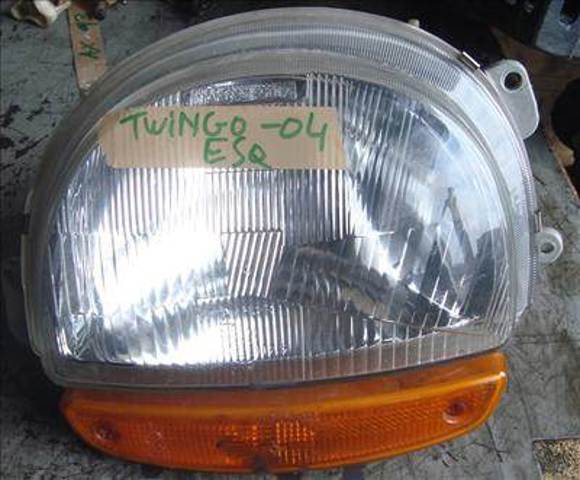 Reflektor prawy 260107456R RENAULT