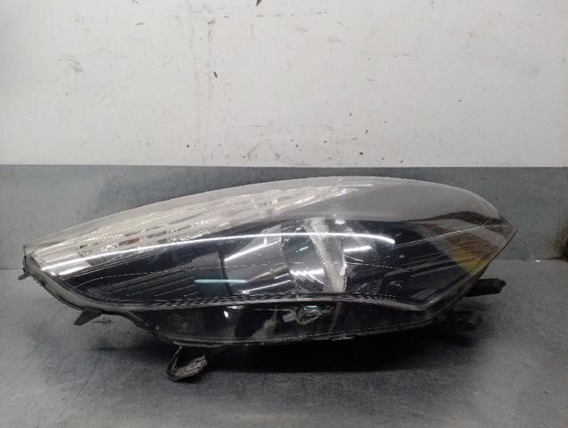 Reflektor prawy 260108250R RENAULT