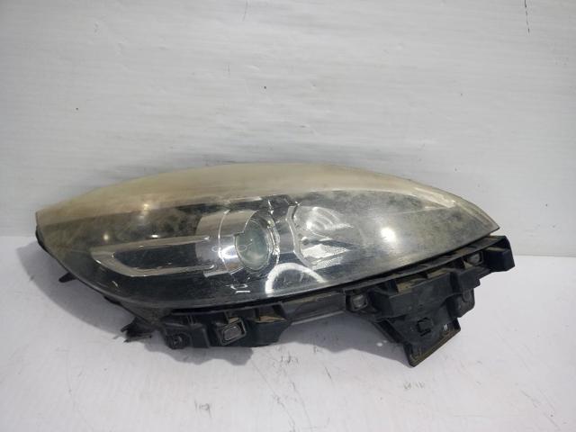 Reflektor prawy 260108453R RENAULT