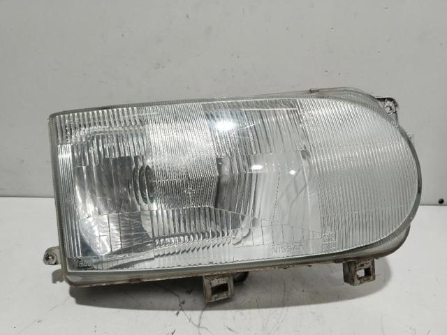 Reflektor prawy 260108C002 NISSAN