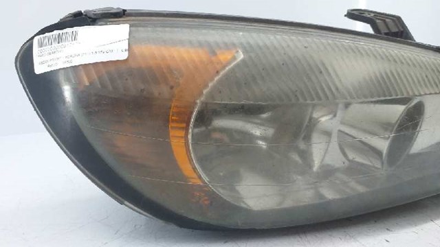 Reflektor prawy 260109F600 NISSAN