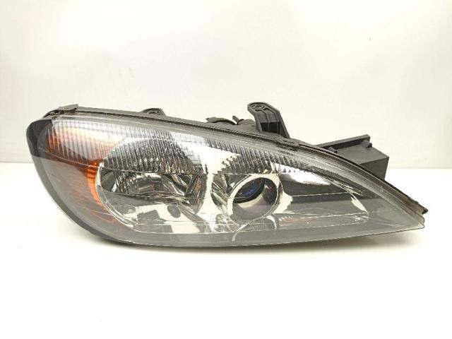 Reflektor prawy 260109F628 NISSAN