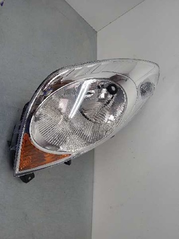 Reflektor prawy 260109U100 NISSAN