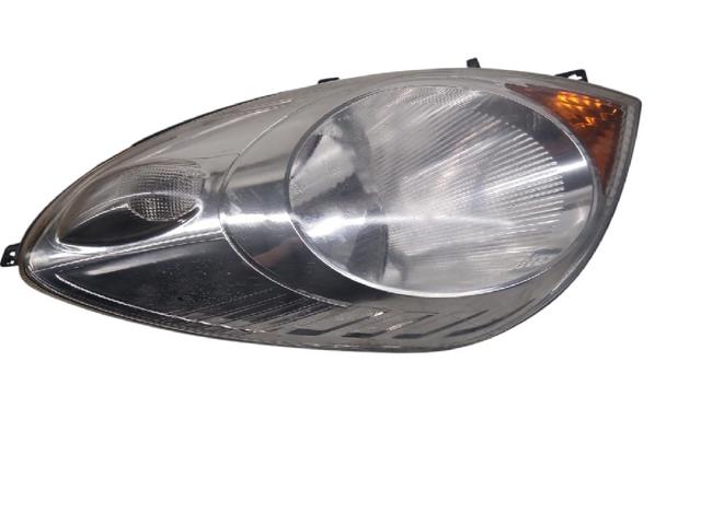 Reflektor prawy 260109U100 NISSAN