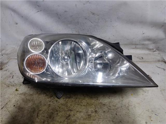 Reflektor prawy 26010AU800 NISSAN
