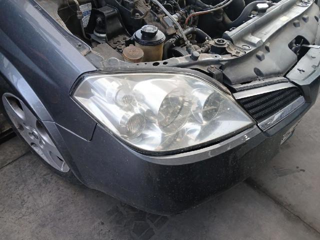 Reflektor prawy 26010AU800 NISSAN