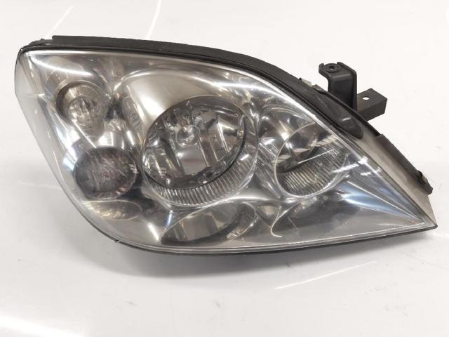 Reflektor prawy 26010AU800 NISSAN