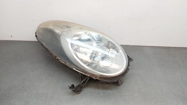 Reflektor prawy 26010AX700 NISSAN