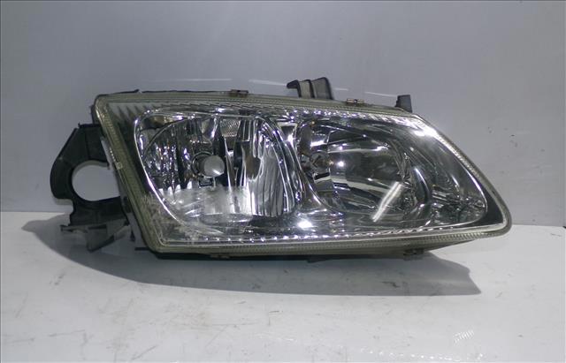 Reflektor prawy 26010BN011 NISSAN