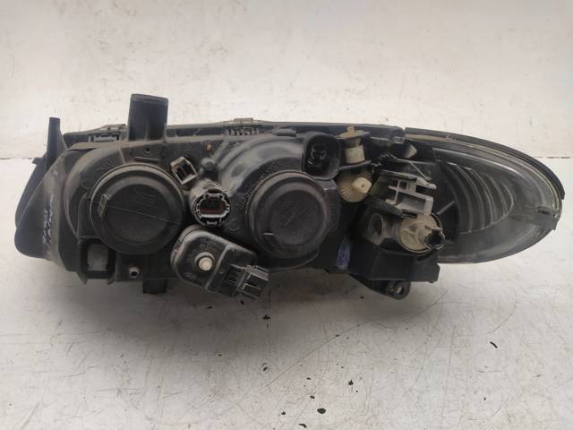 Reflektor prawy 26010BN011 NISSAN