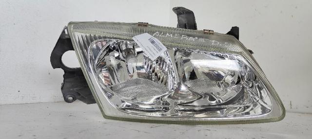 Reflektor prawy 26010BN011 NISSAN