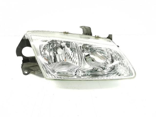 Reflektor prawy 26010BN011 NISSAN