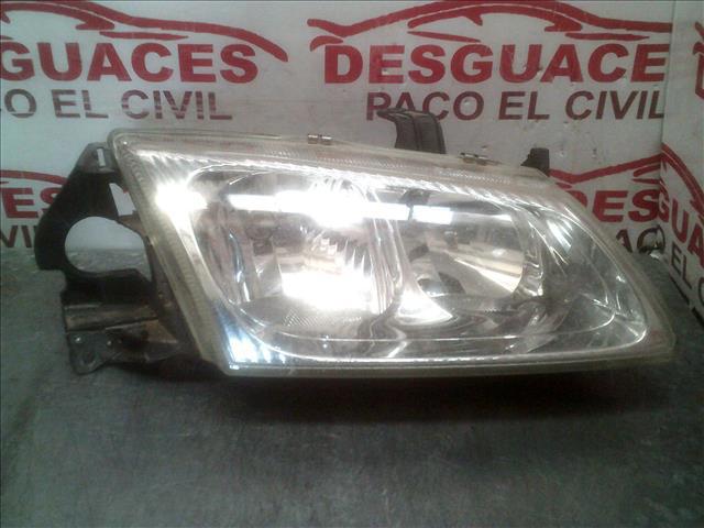 Reflektor prawy 26010BN011 NISSAN