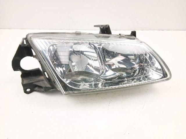 Reflektor prawy 26010BN025 NISSAN