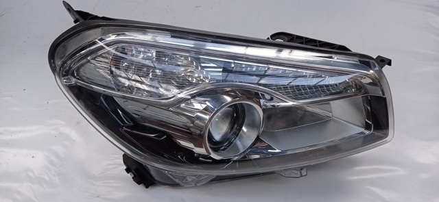 Reflektor prawy 26010BR00B NISSAN