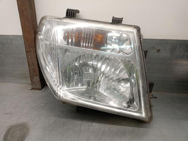 Reflektory Nissan Pathfinder