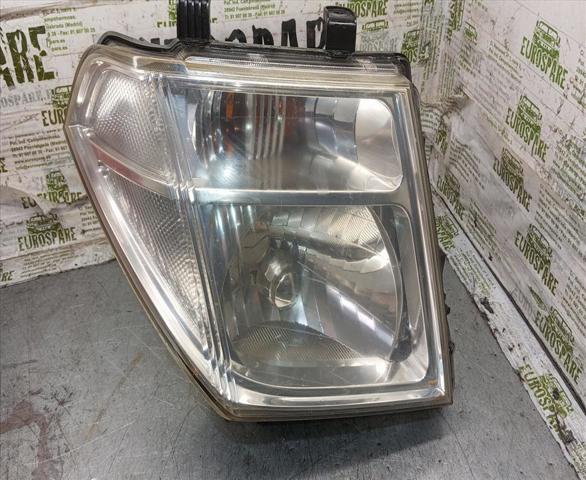 Reflektory Nissan Pathfinder