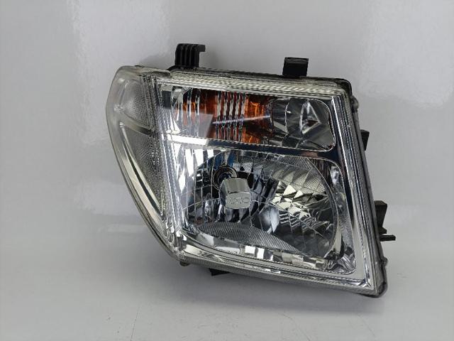Reflektory Nissan Pathfinder