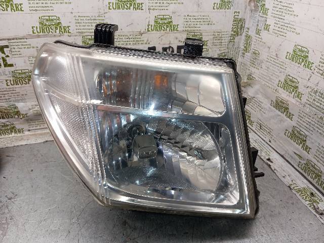 Reflektory Nissan Pathfinder