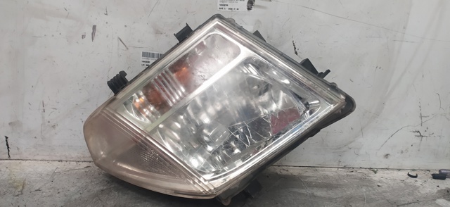 Reflektory Nissan Pathfinder