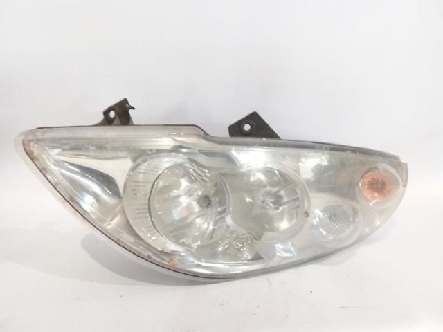 Reflektor lewy 260606702R RENAULT