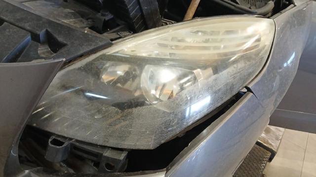 Reflektor lewy 260606760R RENAULT