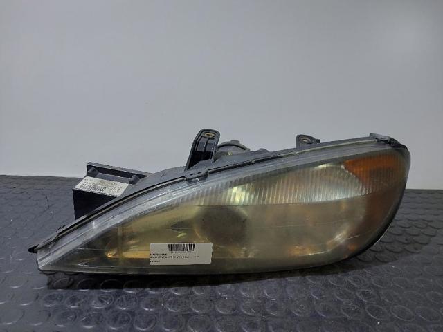 Reflektor lewy 260609F600 NISSAN