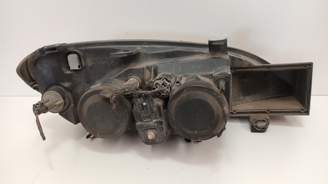 Reflektor lewy 260609F600 NISSAN
